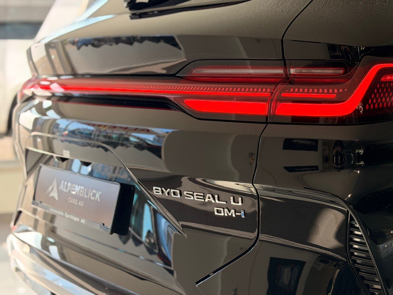 BYD Seal U DM-i Design AWD, Hybride Rechargeable Essence/Électricité, Voiture nouvelle, Automatique - 7