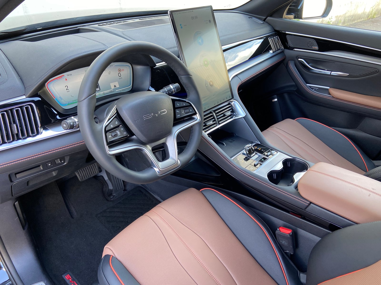 BYD Seal U DM-i Design AWD, Plug-in-Hybrid Petrol/Electric, New car, Automatic - 5