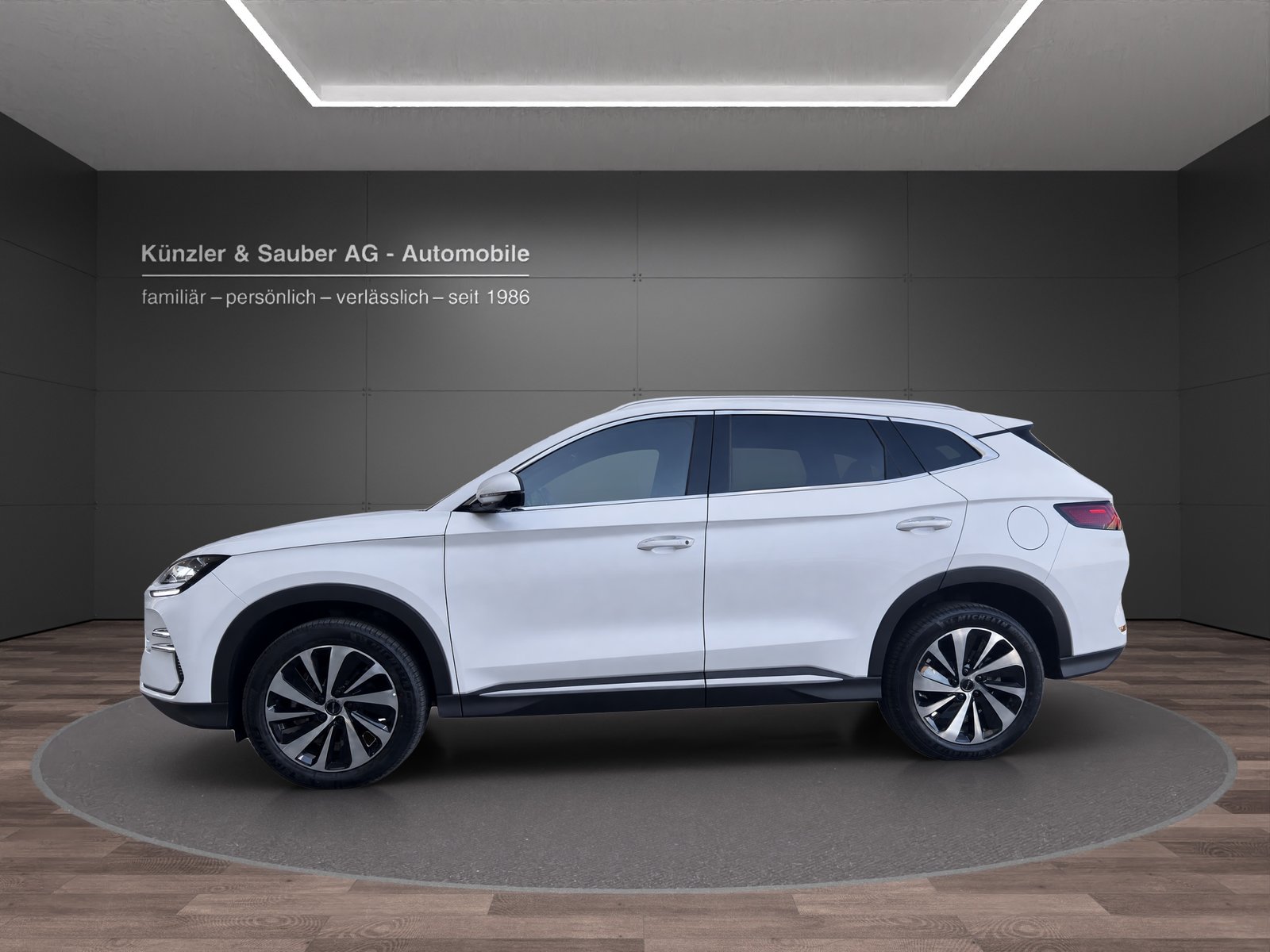 BYD Seal U DM-i Design AWD, Plug-in-Hybrid Benzina/Elettrica, Auto nuove, Automatico - 2