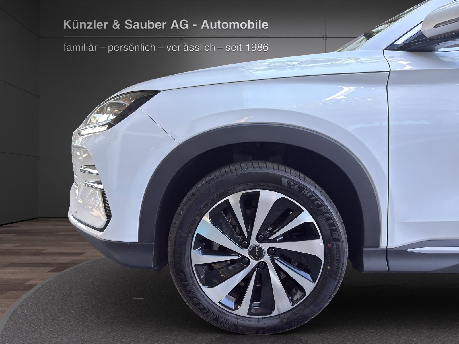 BYD Seal U DM-i Design AWD, Plug-in-Hybrid Benzina/Elettrica, Auto nuove, Automatico - 3