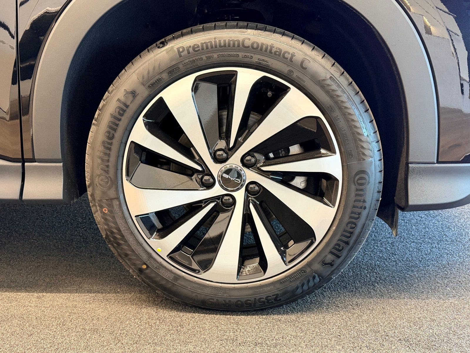 BYD Seal U DM-i Design AWD, Plug-in-Hybrid Benzin/Elektro, Neuwagen, Automatik - 6