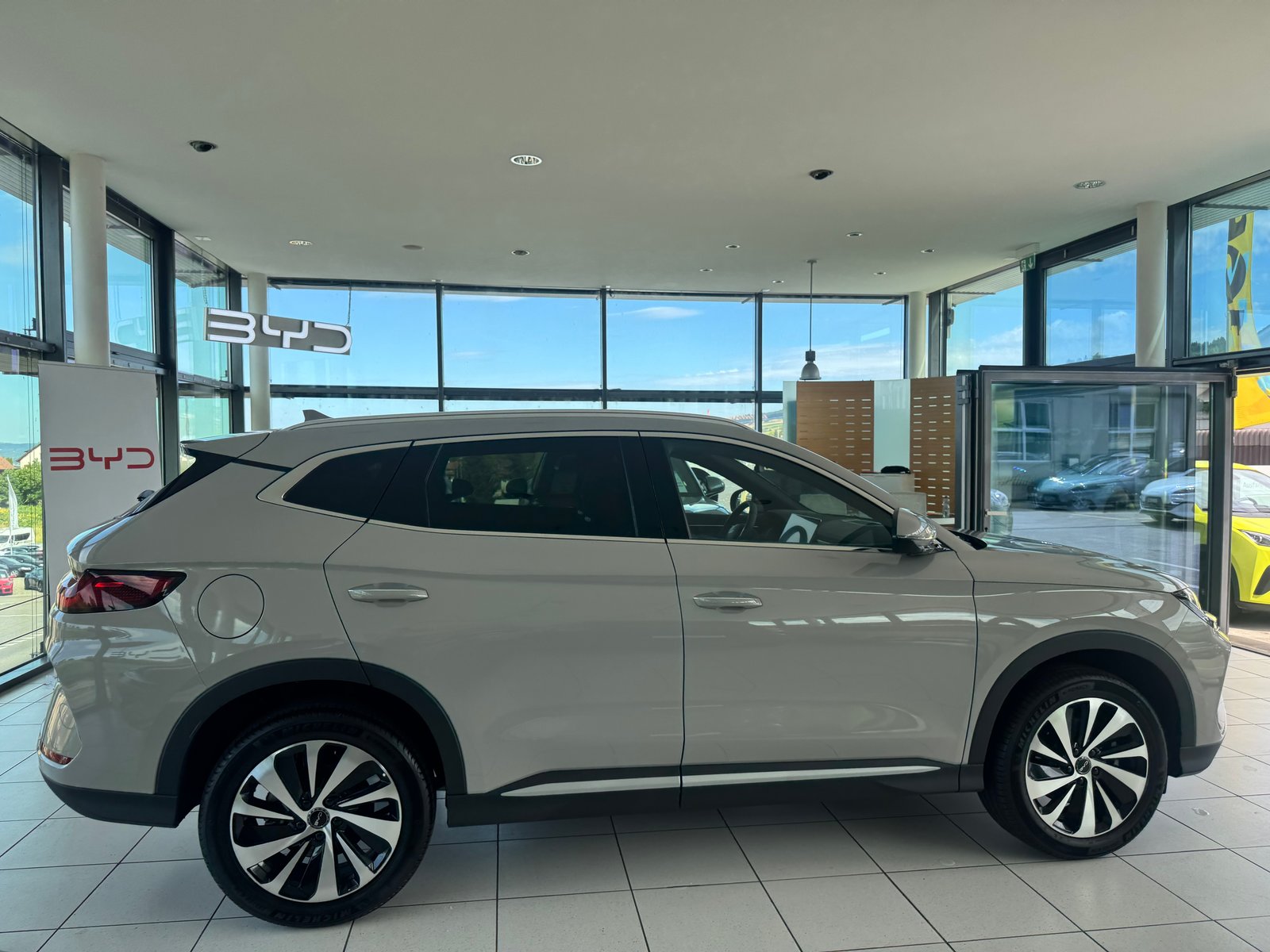 BYD Seal U DM-i Design AWD, Plug-in-Hybrid Benzin/Elektro, Neuwagen, Automatik - 7