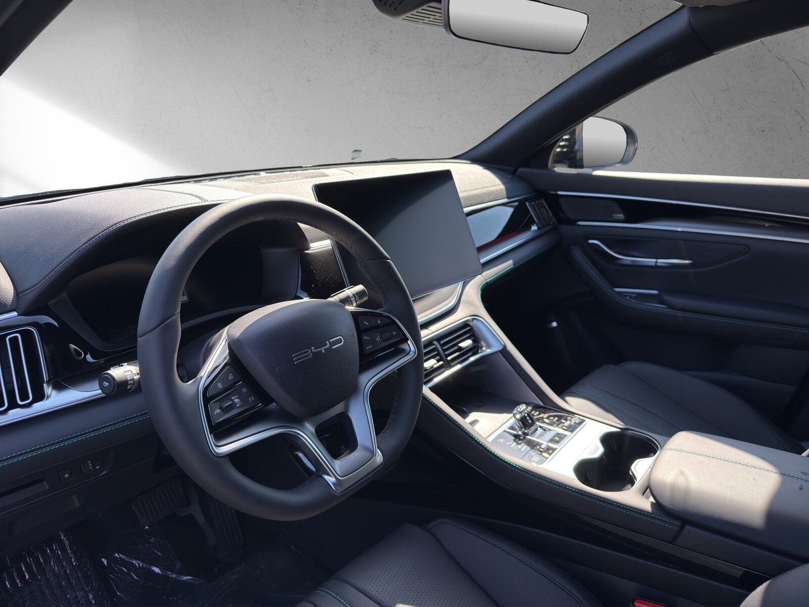 BYD Seal U DM-i Design AWD, Plug-in-Hybrid Benzin/Elektro, Neuwagen, Automatik - 6