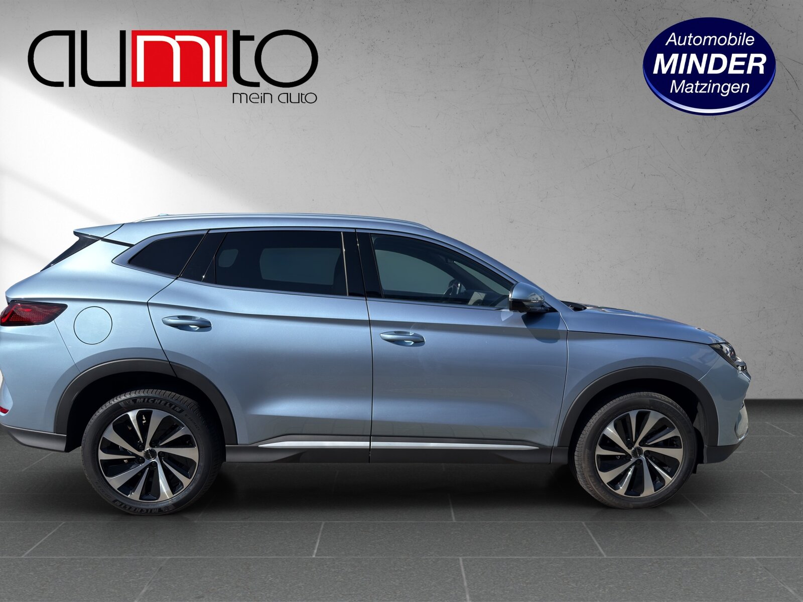 BYD Seal U DM-i Design AWD, Plug-in-Hybrid Benzin/Elektro, Neuwagen, Automatik - 2