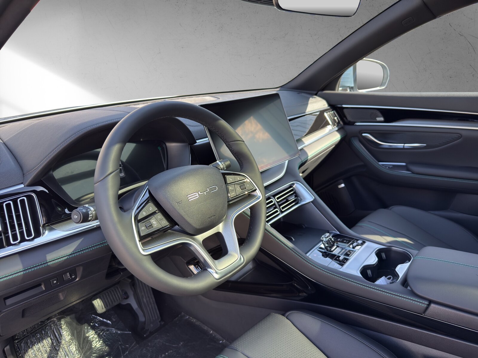 BYD Seal U DM-i Design AWD, Plug-in-Hybrid Benzin/Elektro, Neuwagen, Automatik - 6