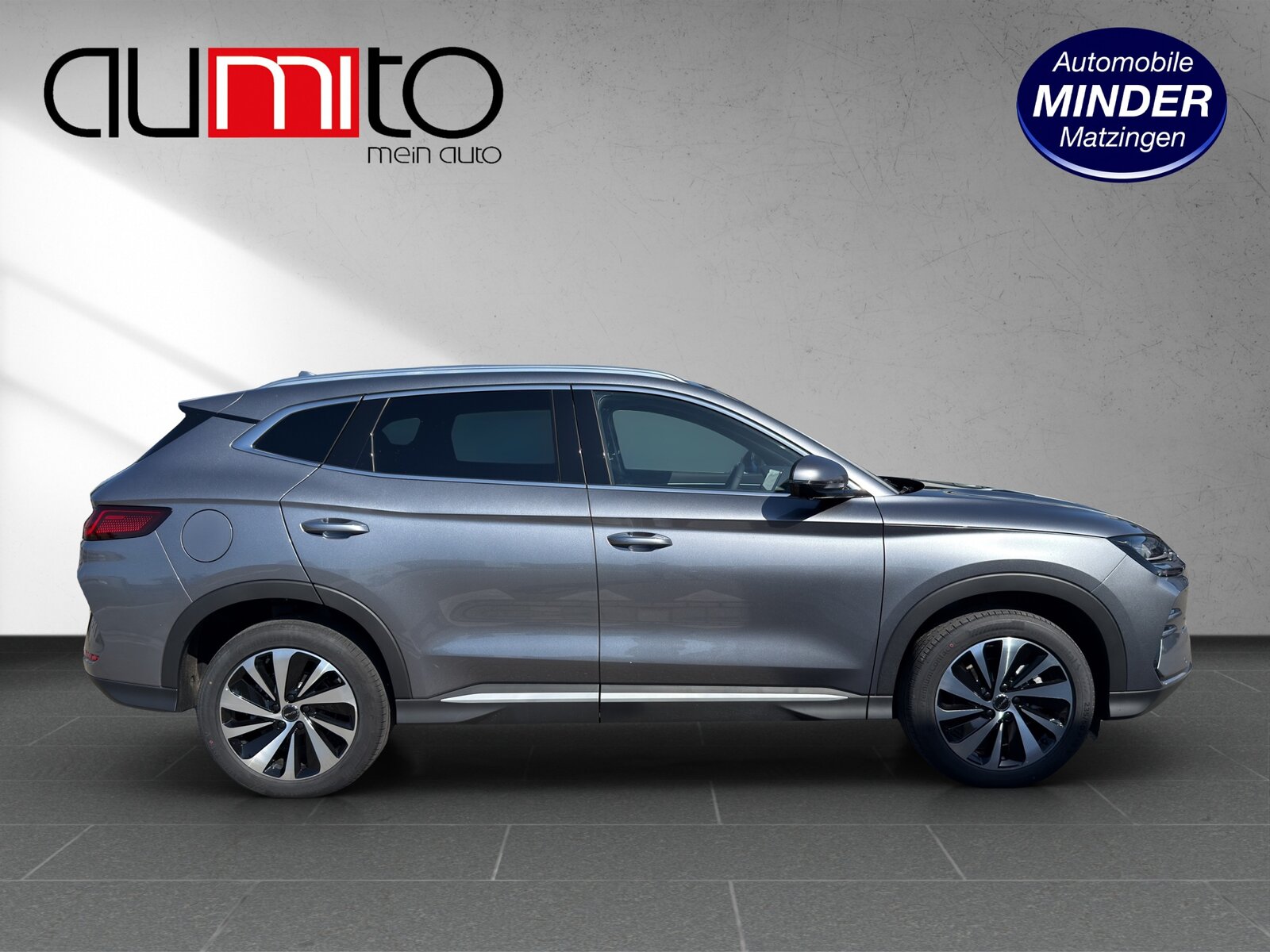 BYD Seal U DM-i Design AWD, Plug-in-Hybrid Benzin/Elektro, Neuwagen, Automatik - 2