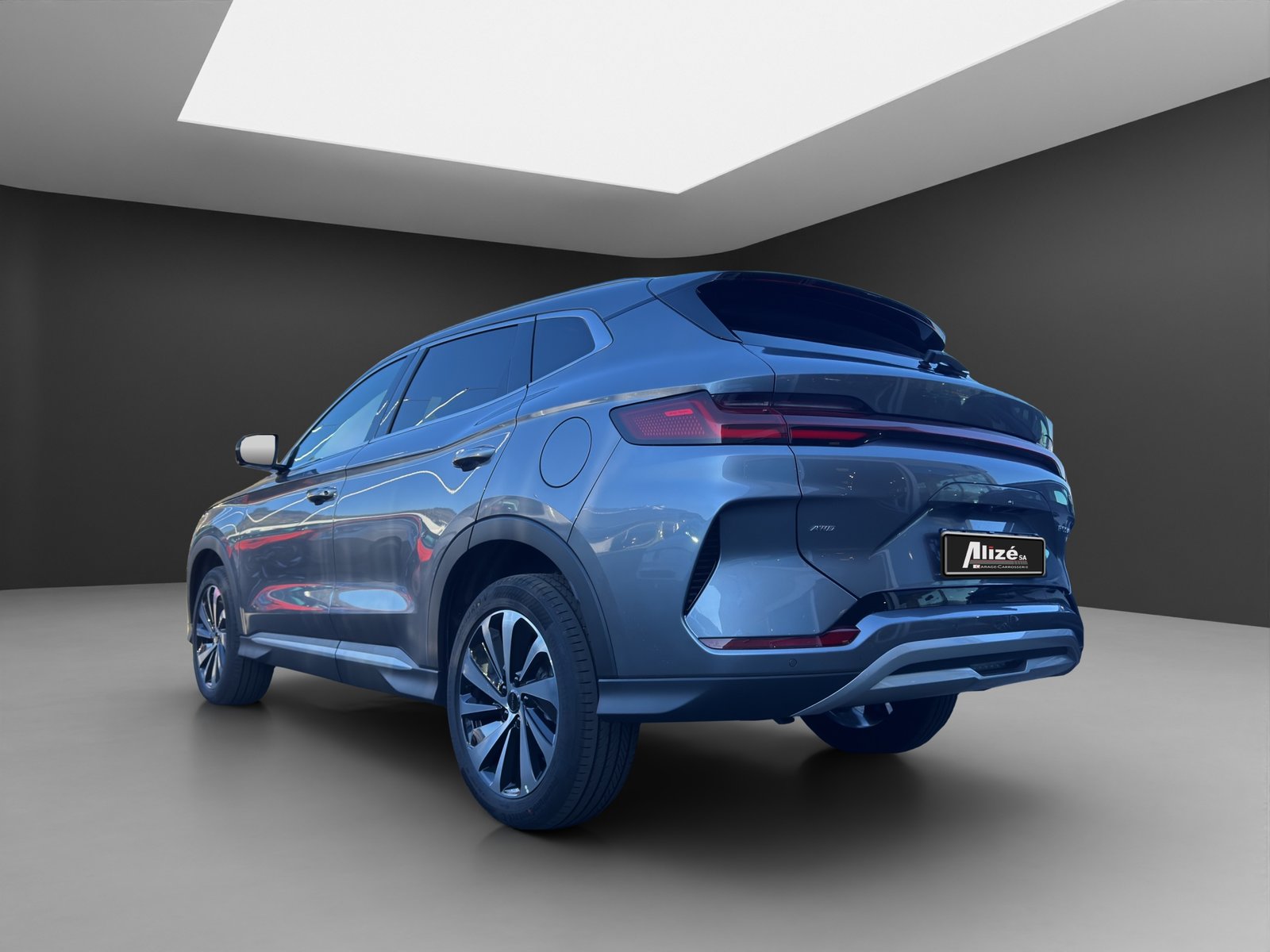 BYD Seal U DM-i Design AWD, Plug-in-Hybrid Benzin/Elektro, Occasion / Gebraucht, Automatik - 5