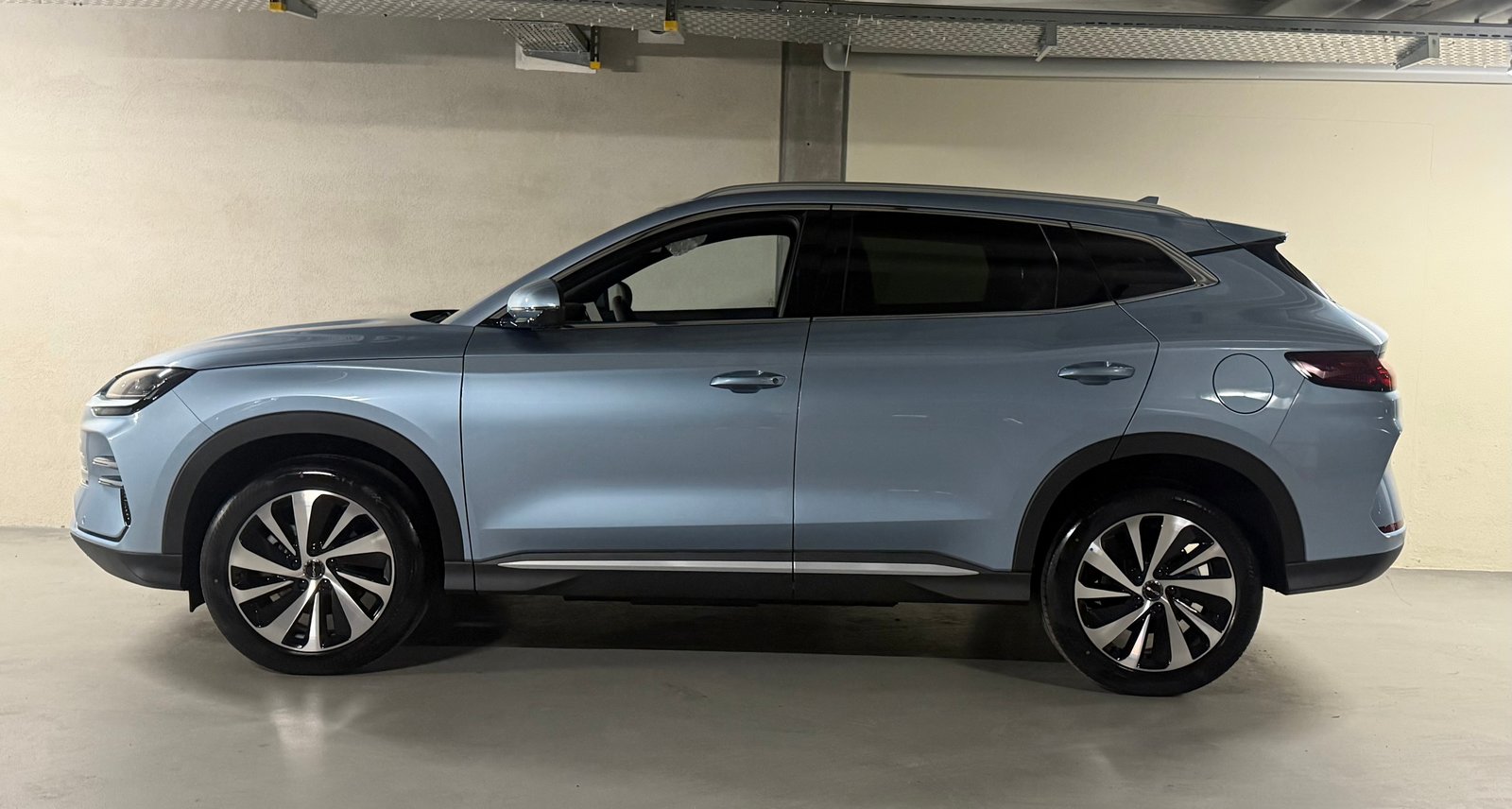 BYD Seal U DM-i Comfort, Plug-in-Hybrid Benzin/Elektro, Occasion / Gebraucht, Automatik - 3