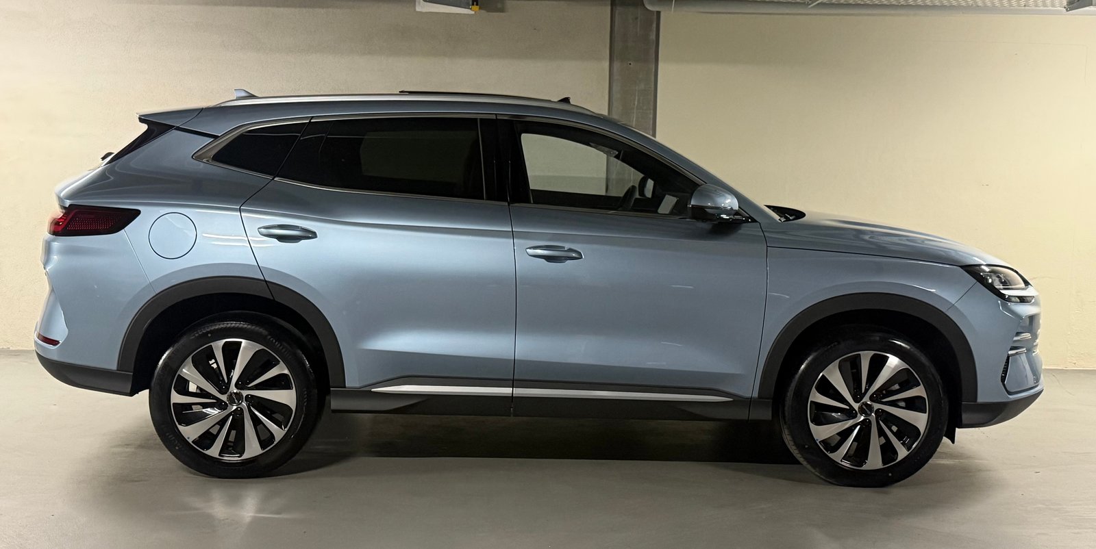 BYD Seal U DM-i Comfort, Plug-in-Hybrid Benzin/Elektro, Occasion / Gebraucht, Automatik - 4