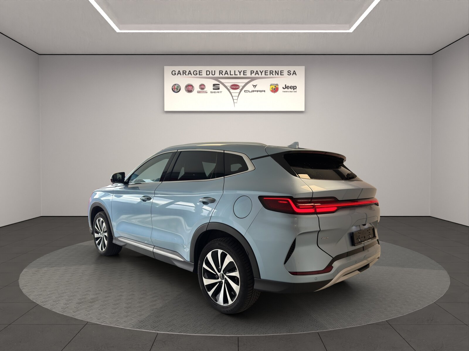 BYD Seal U DM-i Design AWD, Plug-in-Hybrid Benzin/Elektro, Occasion / Gebraucht, Automatik - 3