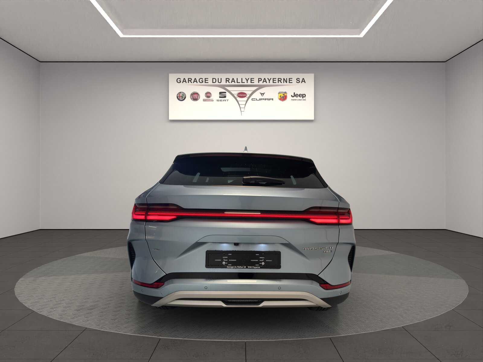 BYD Seal U DM-i Design AWD, Plug-in-Hybrid Benzin/Elektro, Occasion / Gebraucht, Automatik - 4