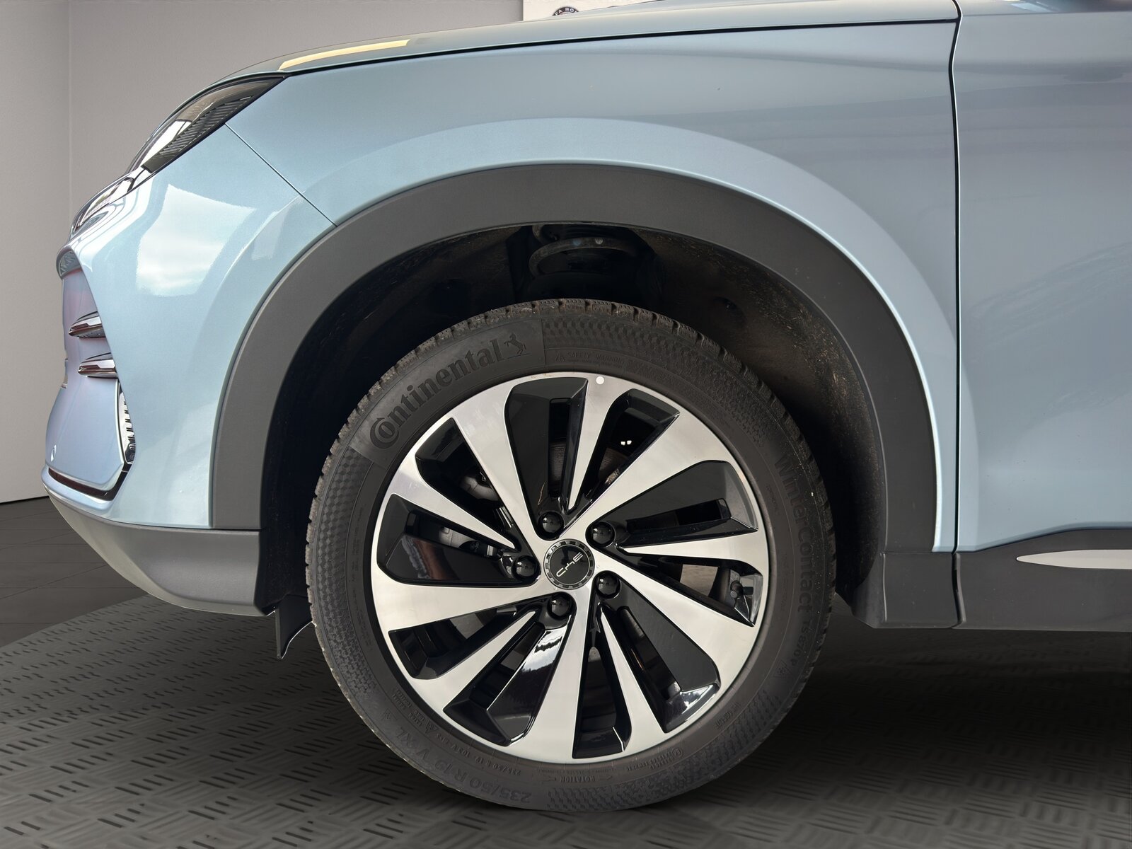 BYD Seal U DM-i Design AWD, Plug-in-Hybrid Benzin/Elektro, Occasion / Gebraucht, Automatik - 7