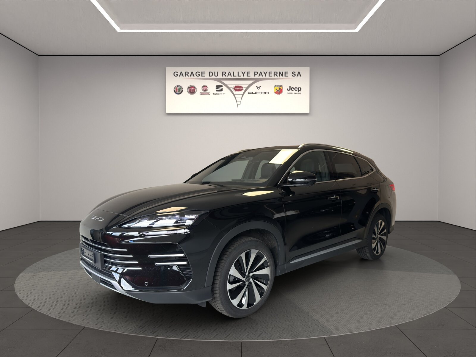 BYD Seal U DM-i Design AWD, Plug-in-Hybrid Benzin/Elektro, Vorführwagen, Automatik - 2