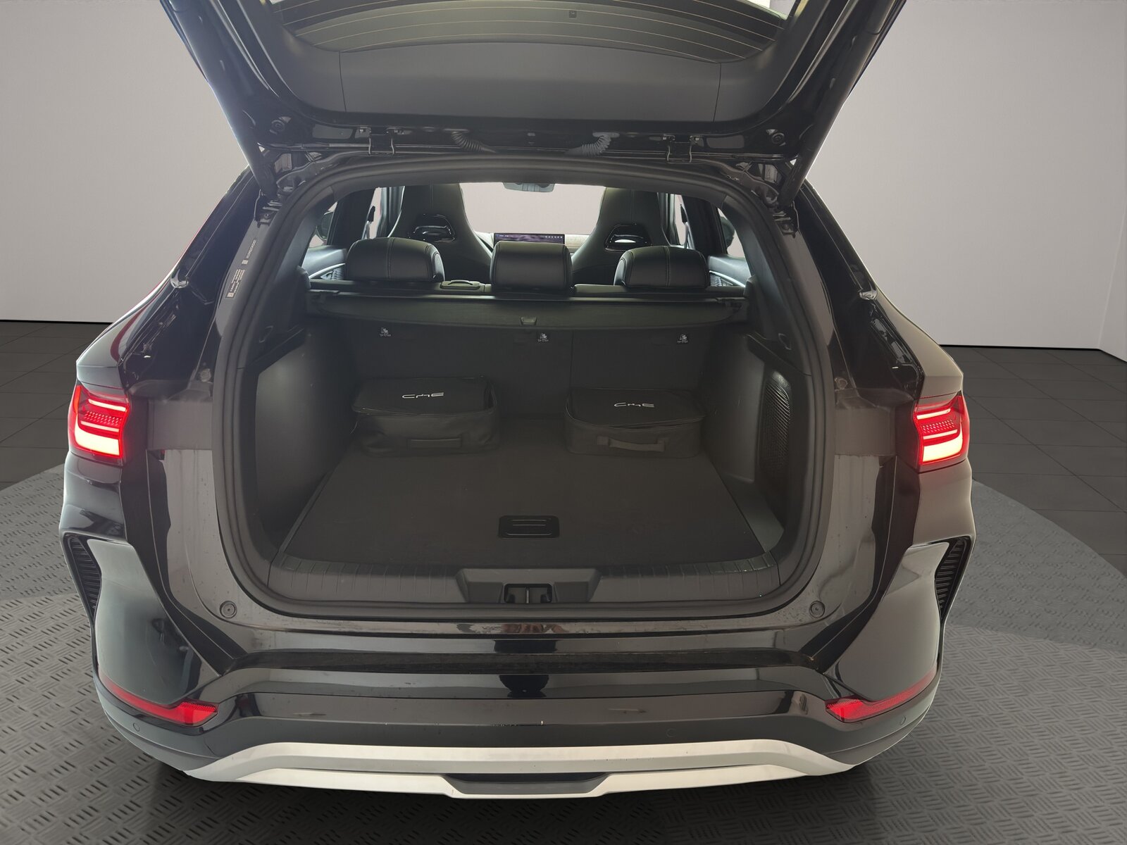 BYD Seal U DM-i Design AWD, Plug-in-Hybrid Benzin/Elektro, Vorführwagen, Automatik - 6