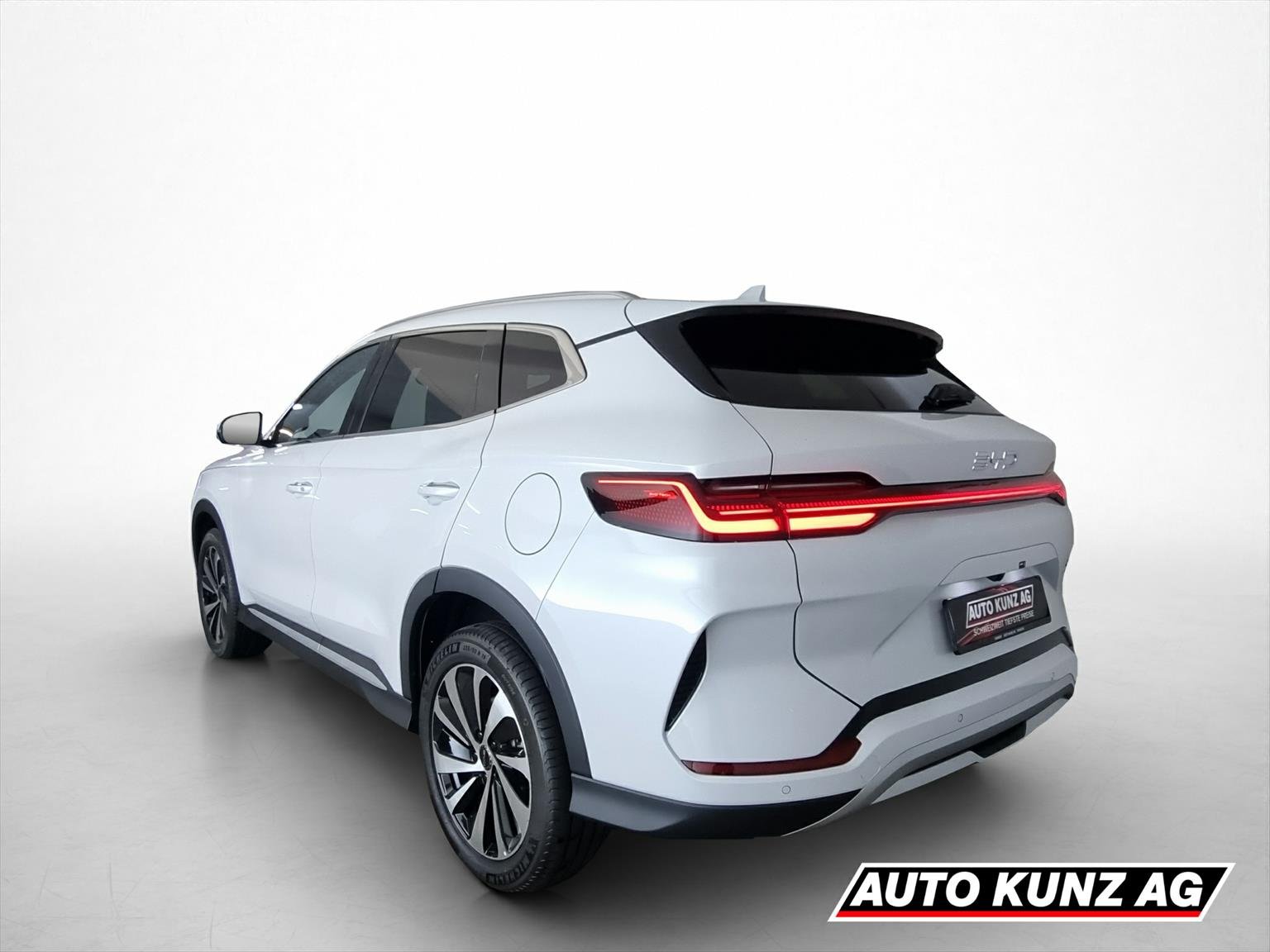 BYD Seal U DM-i Comfort FWD, Plug-in-Hybrid Benzina/Elettrica, Auto a km zero, Automatico - 4