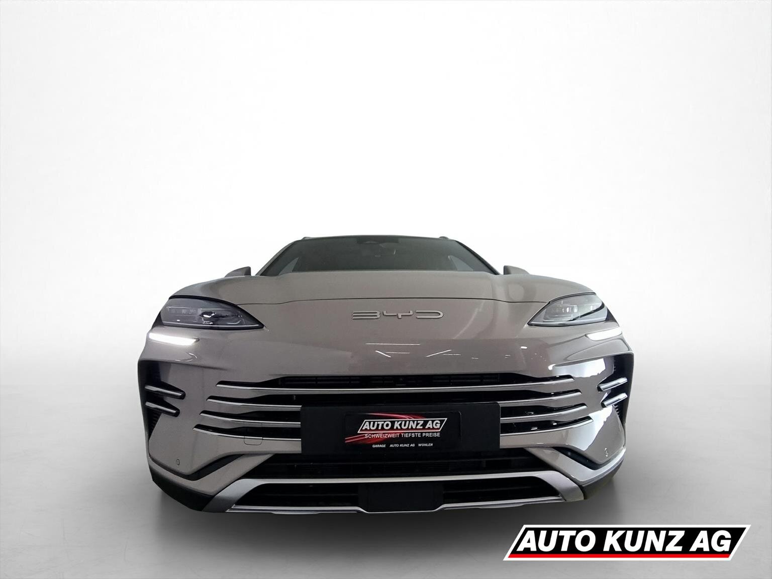 BYD Seal U DM-i Design AWD, Plug-in-Hybrid Benzina/Elettrica, Auto a km zero, Automatico - 2