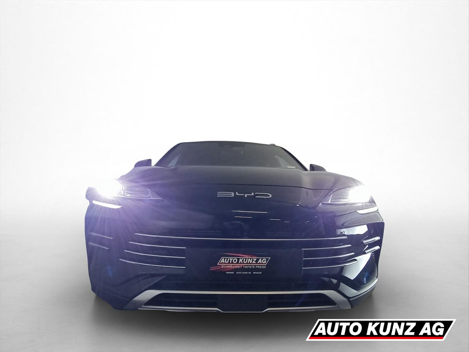 BYD Seal U DM-i Design AWD, Plug-in-Hybrid Benzina/Elettrica, Auto a km zero, Automatico - 2