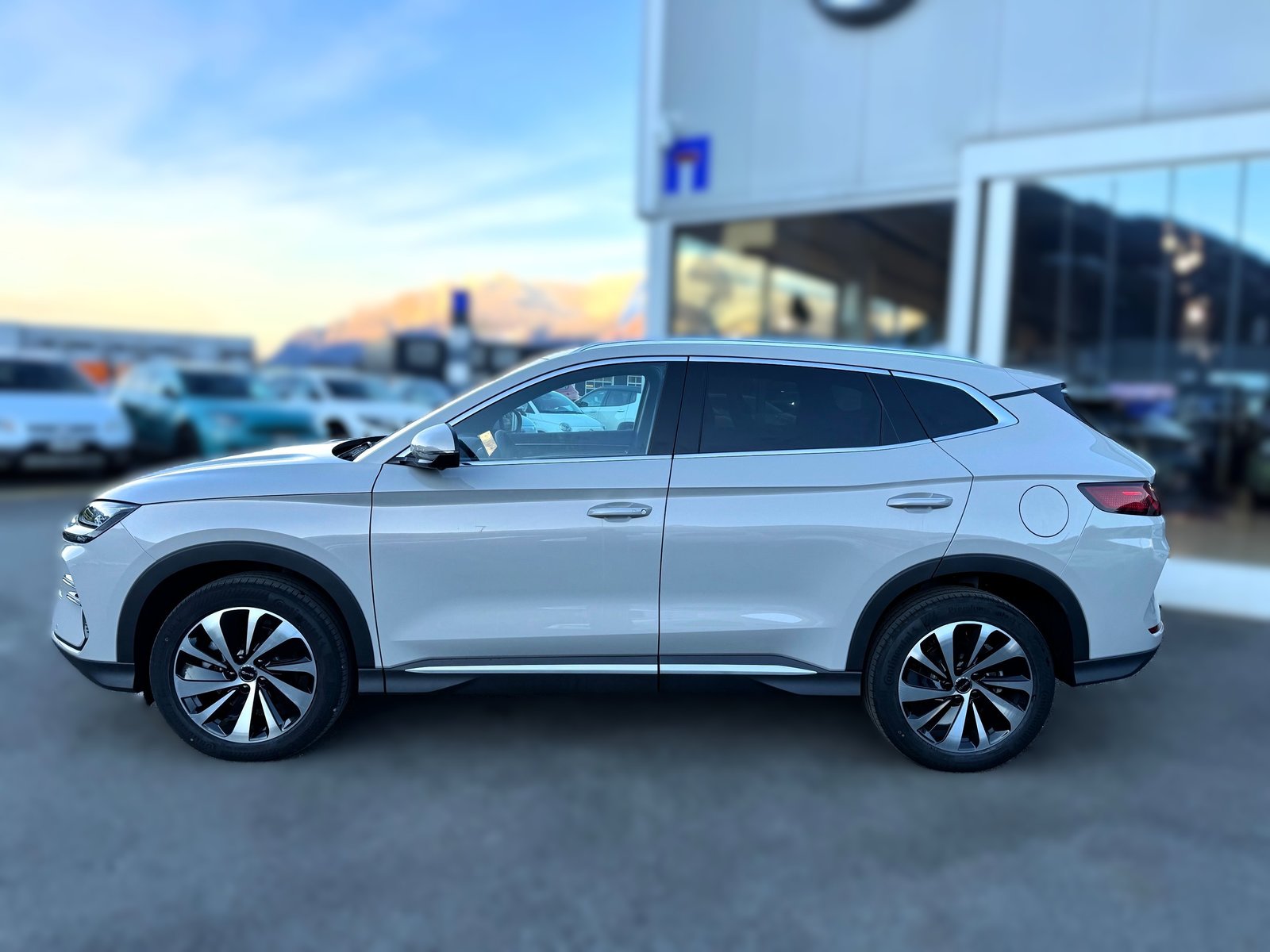 BYD Seal U DM-i Design AWD, Plug-in-Hybrid Benzina/Elettrica, Auto nuove, Automatico - 3