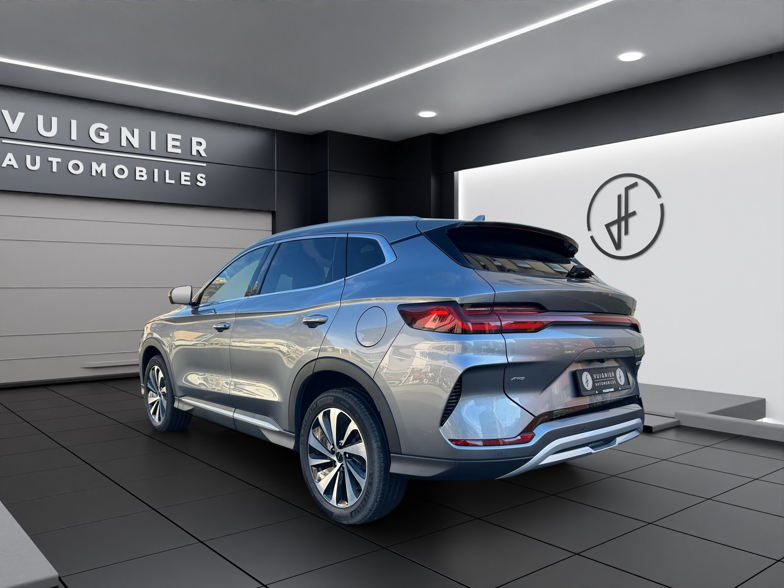 BYD Seal U DM-i Design AWD, Plug-in-Hybrid Benzina/Elettrica, Auto nuove, Automatico - 4