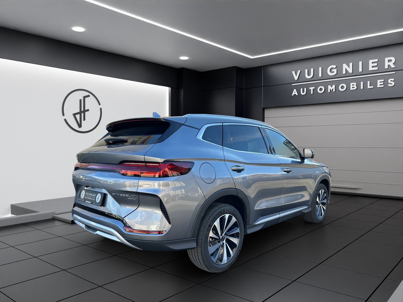 BYD Seal U DM-i Design AWD, Plug-in-Hybrid Benzina/Elettrica, Auto nuove, Automatico - 6