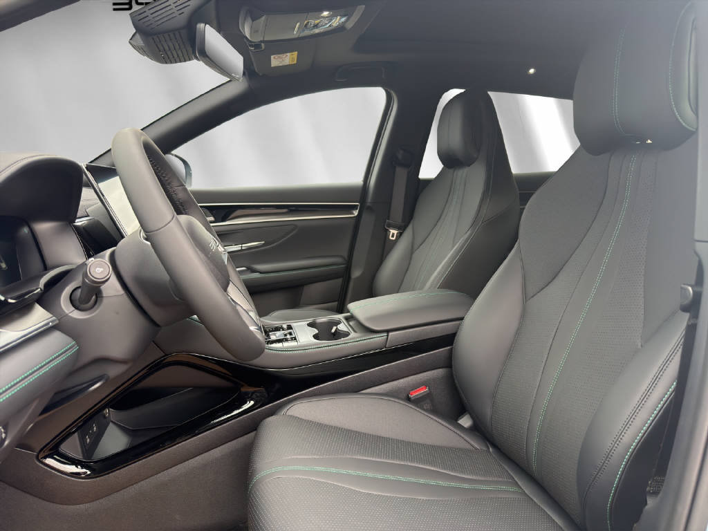 BYD Seal U DM-i Design AWD, Plug-in-Hybrid Petrol/Electric, New car, Automatic - 4
