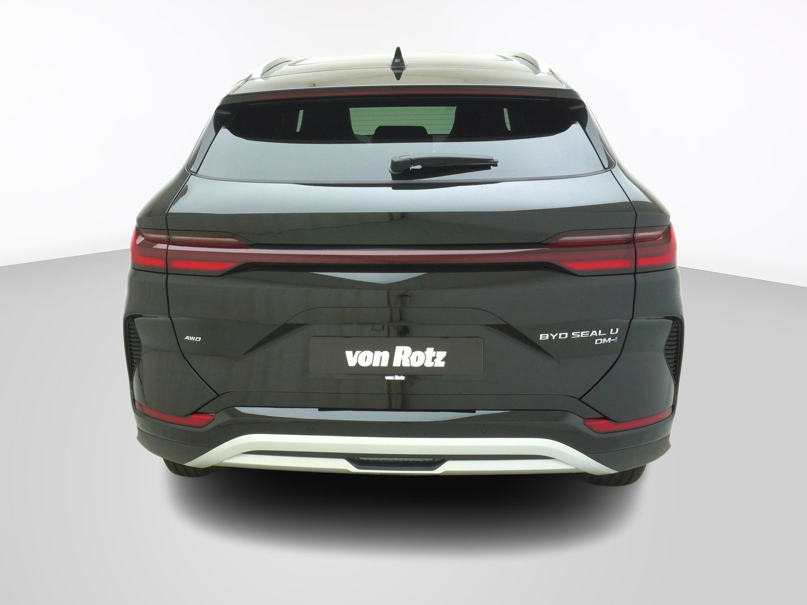 BYD Seal U DM-i Design AWD, Plug-in-Hybrid Benzin/Elektro, Neuwagen, Automatik - 3