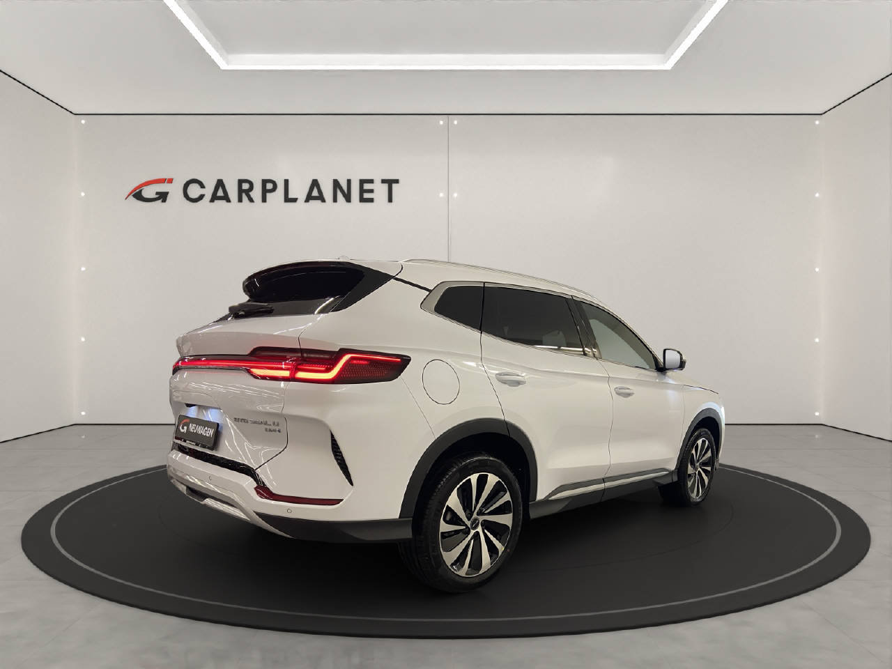 BYD Seal U DM-i Design AWD, Plug-in-Hybrid Petrol/Electric, New car, Automatic - 4