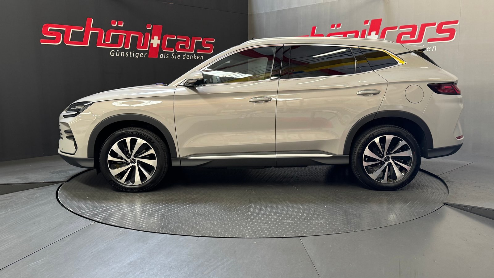 BYD Seal U DM-i Design AWD, Hybride Rechargeable Essence/Électricité, Voiture nouvelle, Automatique - 3