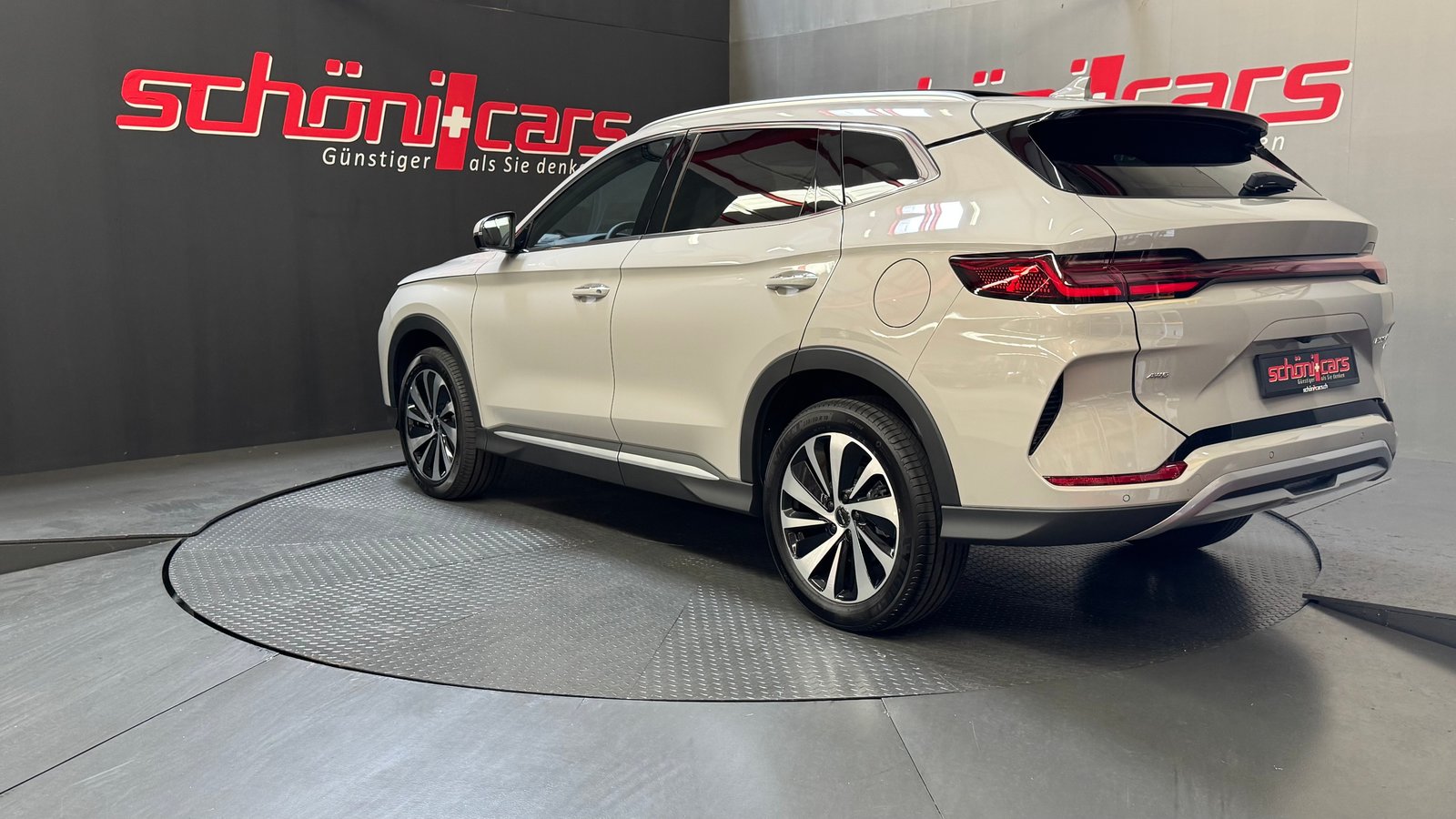 BYD Seal U DM-i Design AWD, Hybride Rechargeable Essence/Électricité, Voiture nouvelle, Automatique - 4