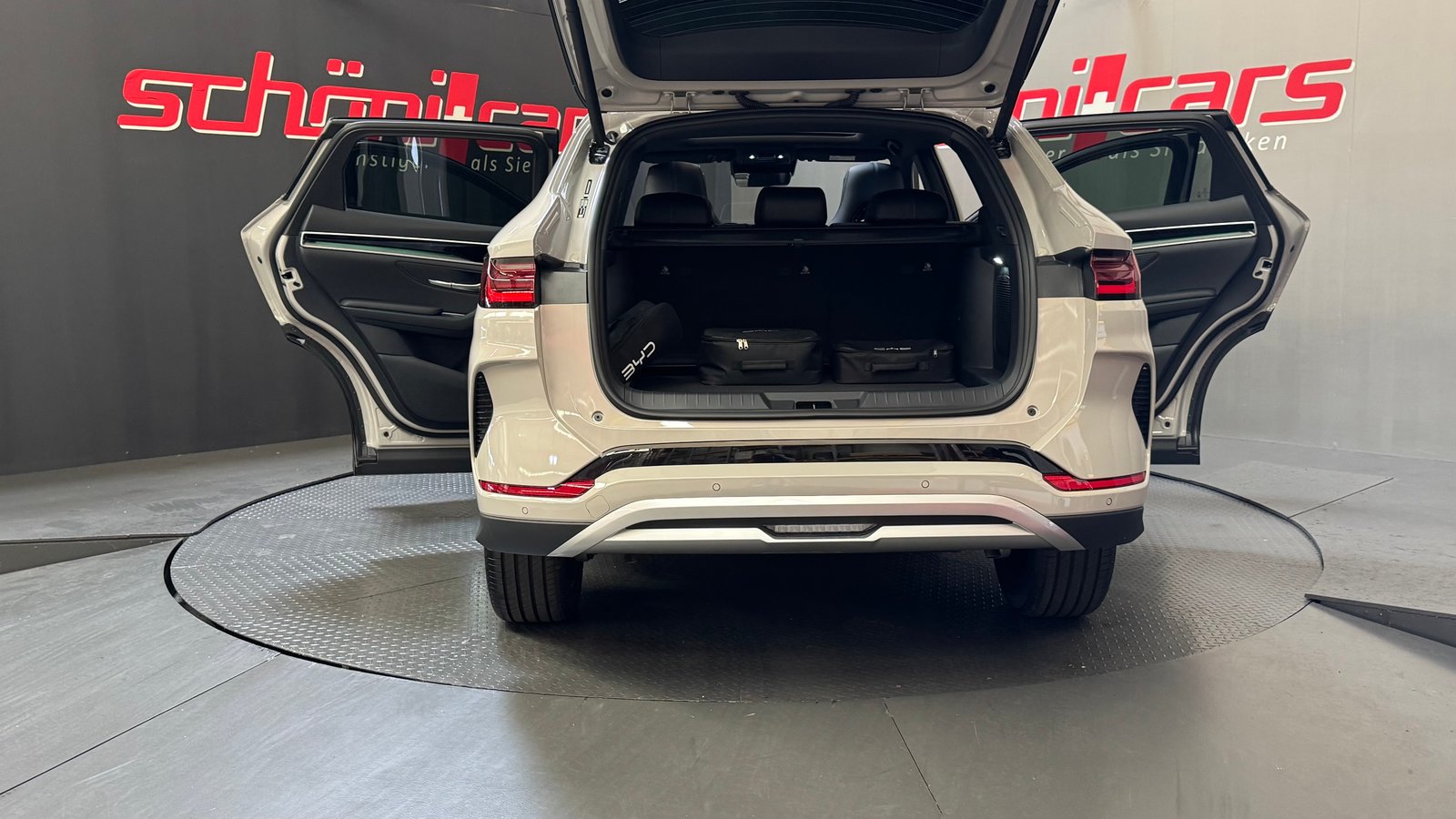 BYD Seal U DM-i Design AWD, Hybride Rechargeable Essence/Électricité, Voiture nouvelle, Automatique - 6