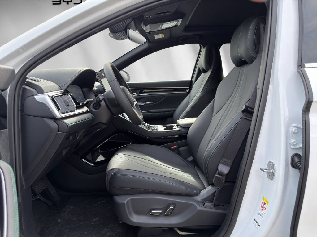 BYD Seal U DM-i Design AWD, Plug-in-Hybrid Benzin/Elektro, Neuwagen, Automatik - 4