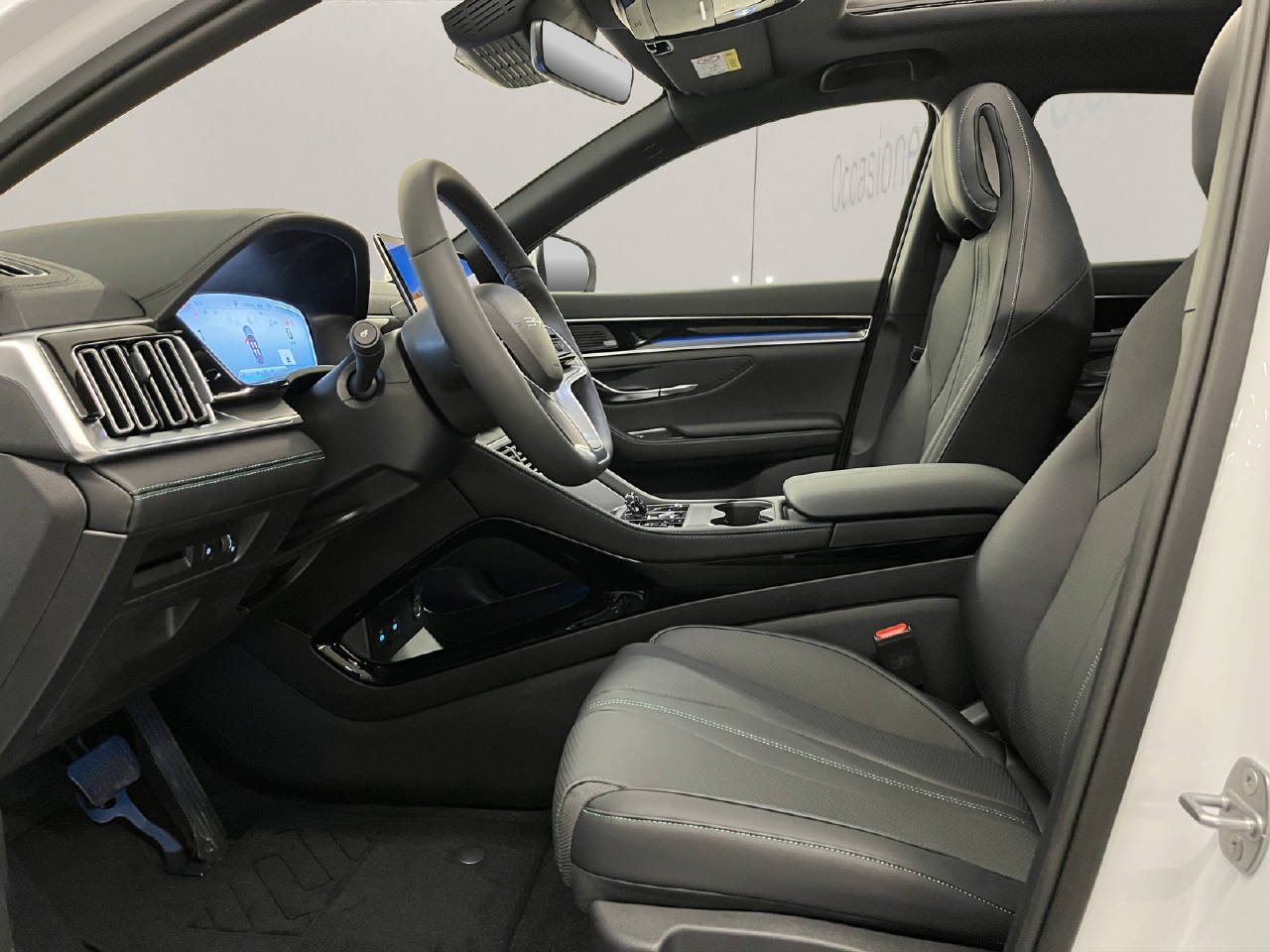 BYD Seal U DM-i Design AWD, Plug-in-Hybrid Benzin/Elektro, Neuwagen, Automatik - 5