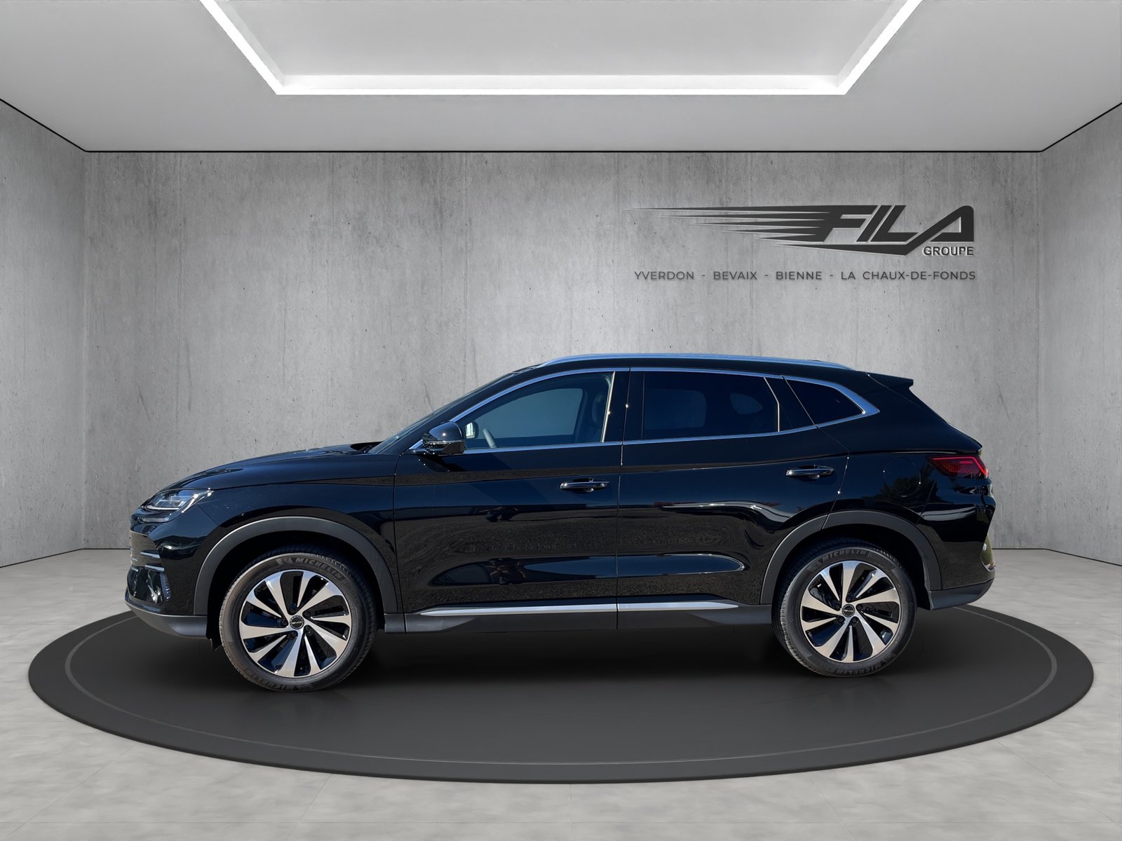 BYD Seal U DM-i Design AWD, Plug-in-Hybrid Benzin/Elektro, Neuwagen, Automatik - 4