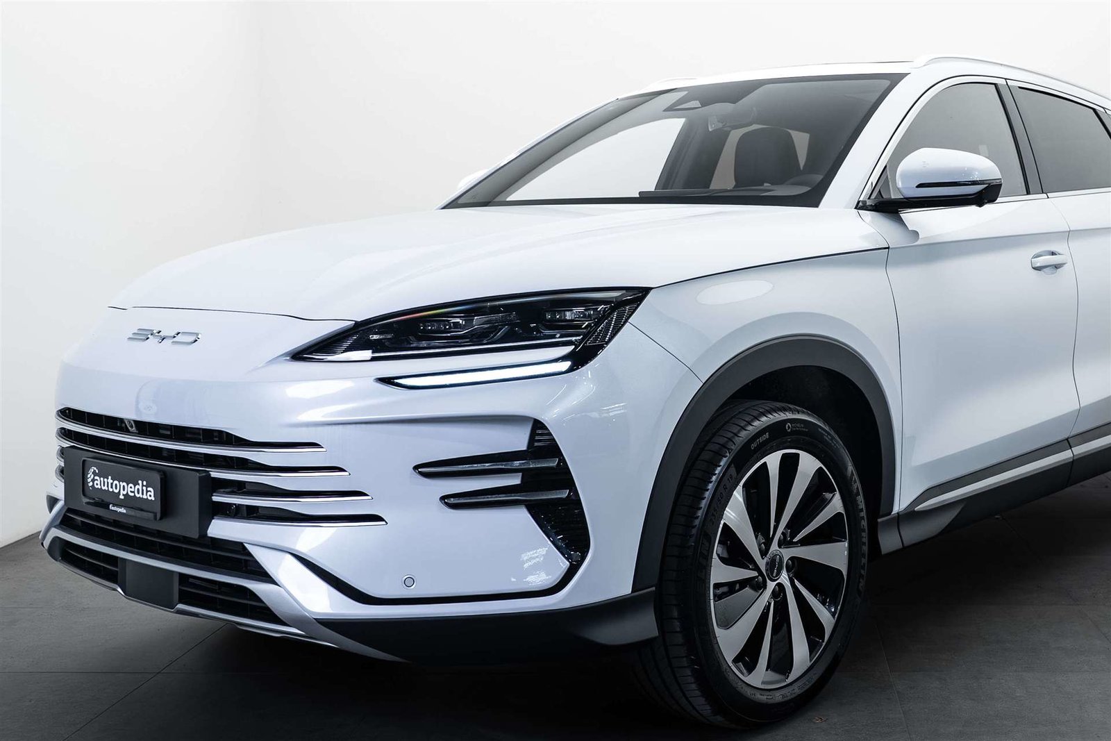 BYD Seal U DM-i PHEV Design AWD 324PS Automat, Plug-in-Hybrid Petrol/Electric, New car, Automatic - 2