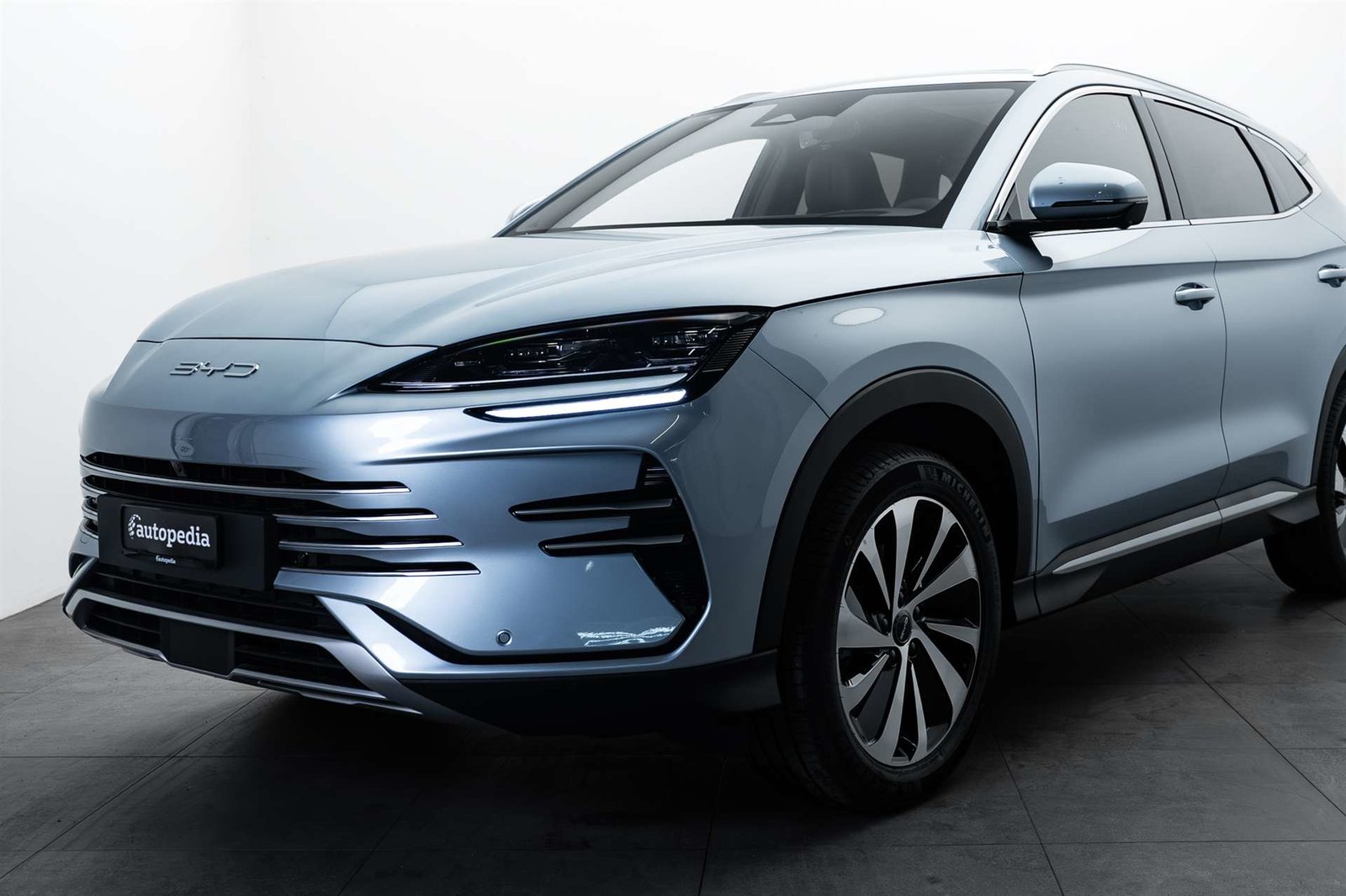 BYD Seal U DM-i PHEV Comfort 217PS e-CVT, Plug-in-Hybrid Benzin/Elektro, Neuwagen, Automatik - 2