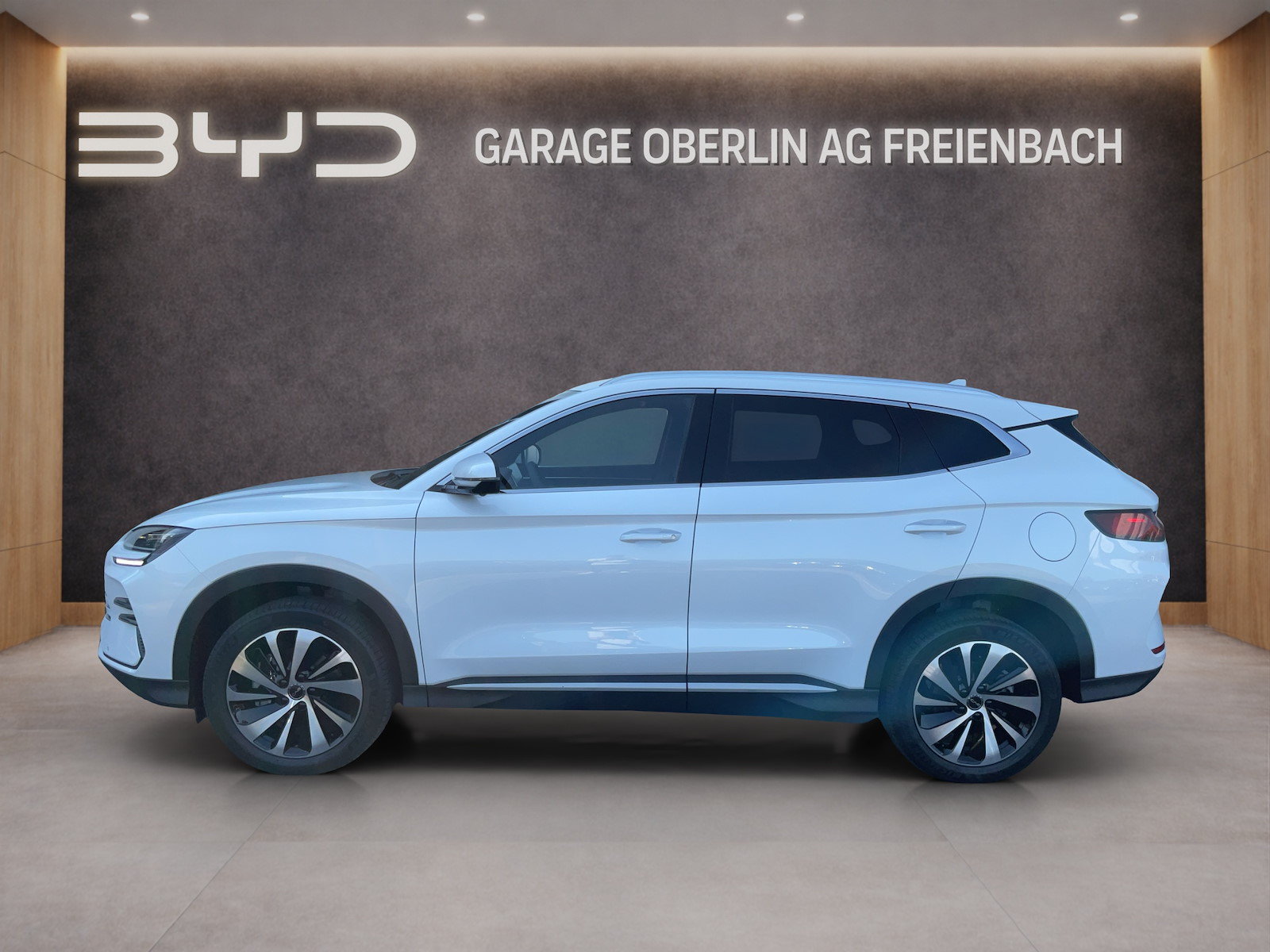 BYD Seal U DM-i Design AWD, Plug-in-Hybrid Benzin/Elektro, Neuwagen, Automatik - 2