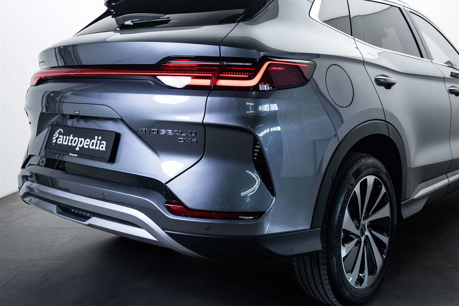 BYD Seal U DM-i PHEV Design AWD 324PS Automat, Plug-in-Hybrid Petrol/Electric, New car, Automatic - 4