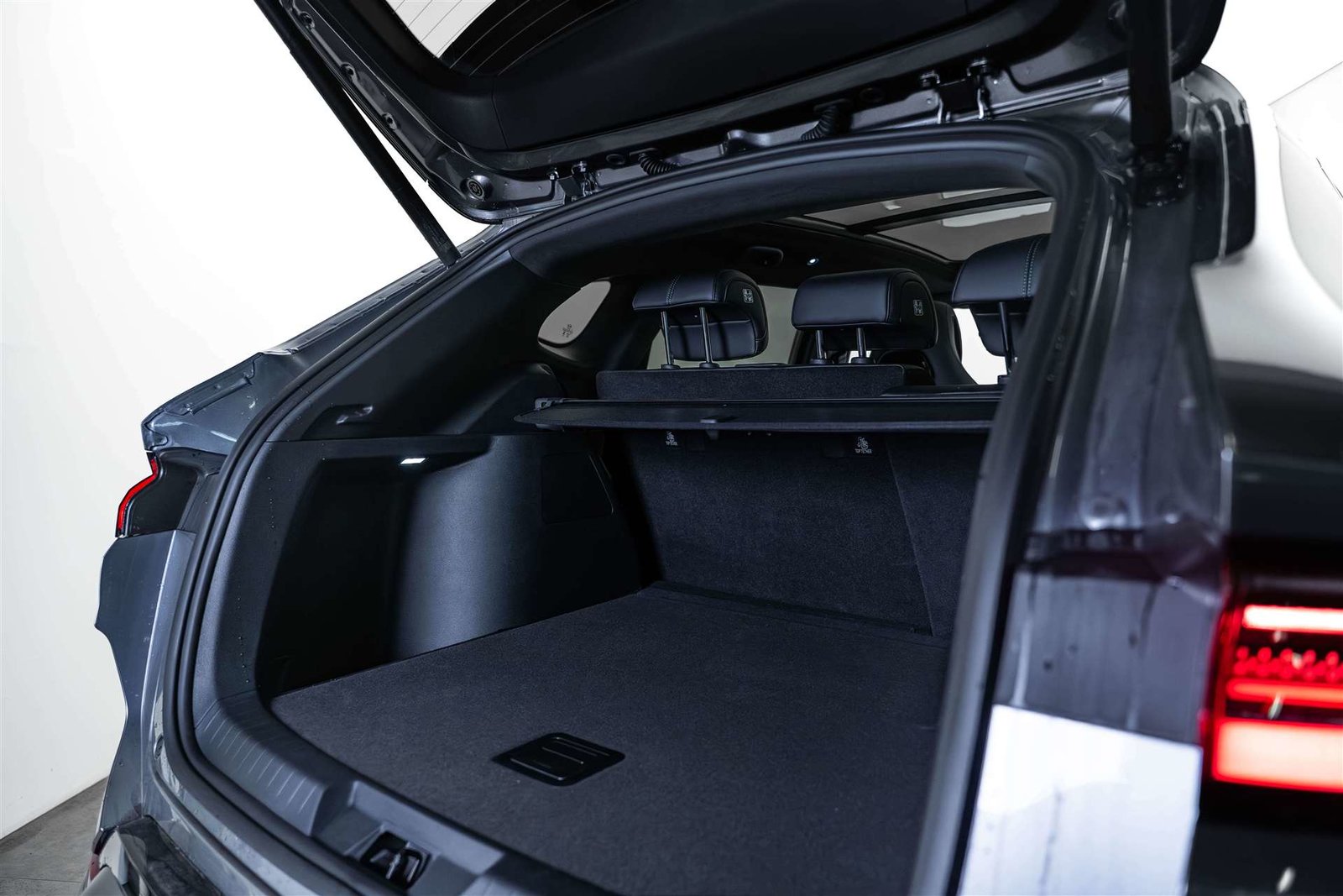 BYD Seal U DM-i PHEV Design AWD 324PS Automat, Plug-in-Hybrid Petrol/Electric, New car, Automatic - 5