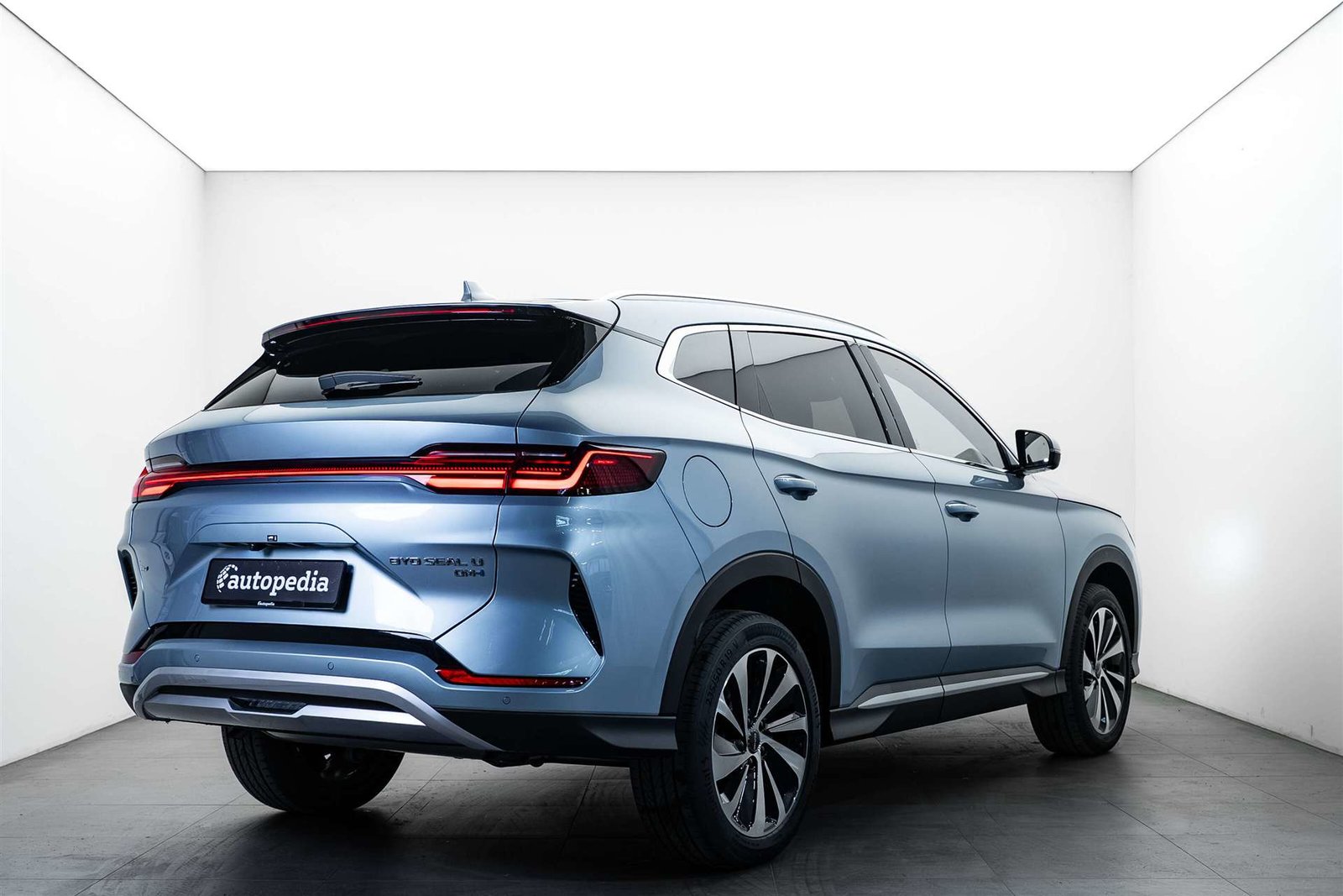 BYD Seal U DM-i PHEV Design AWD 324PS Automat, Plug-in-Hybrid Petrol/Electric, New car, Automatic - 3