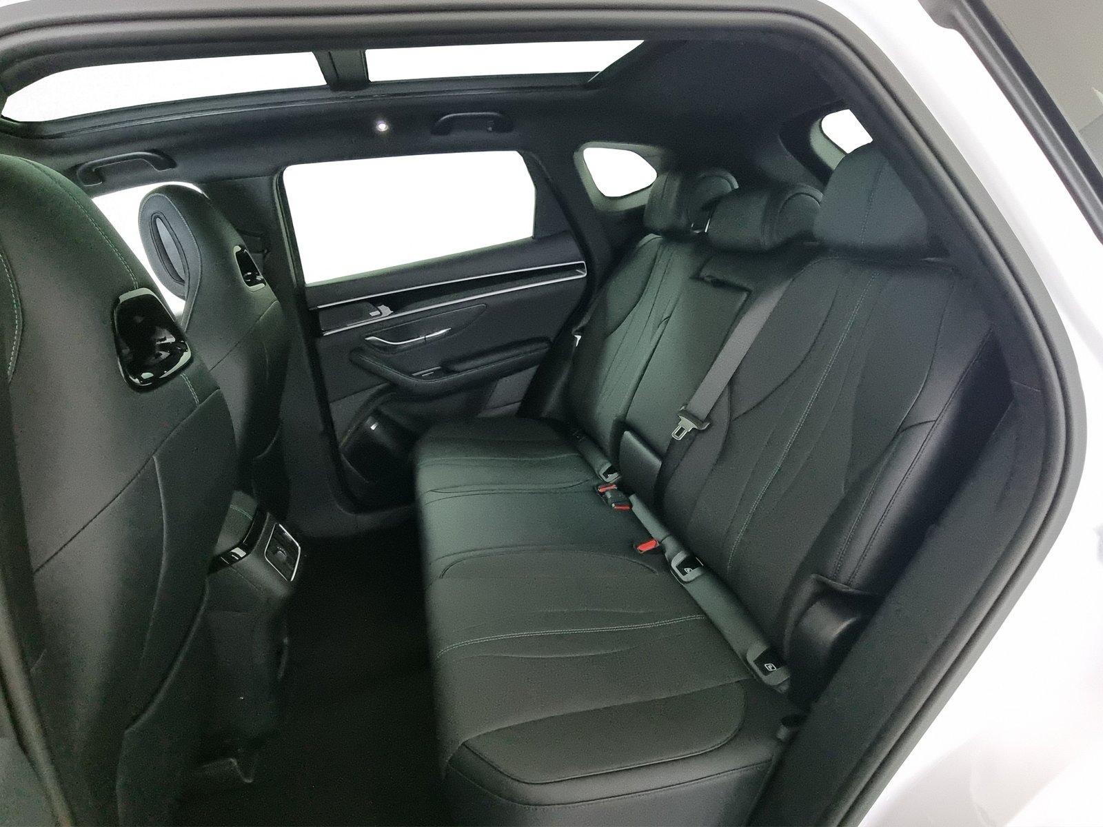 BYD Seal U DM-i Design AWD, Plug-in-Hybrid Benzina/Elettrica, Auto nuove, Automatico - 7