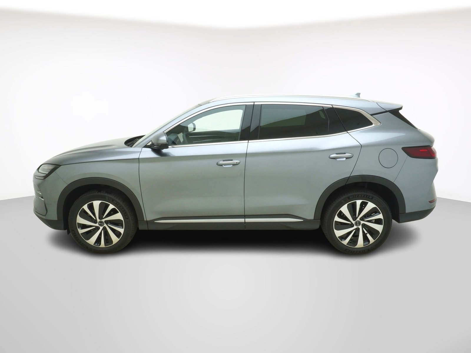 BYD Seal U DM-i Design AWD, Hybride Rechargeable Essence/Électricité, Voiture nouvelle, Automatique - 2