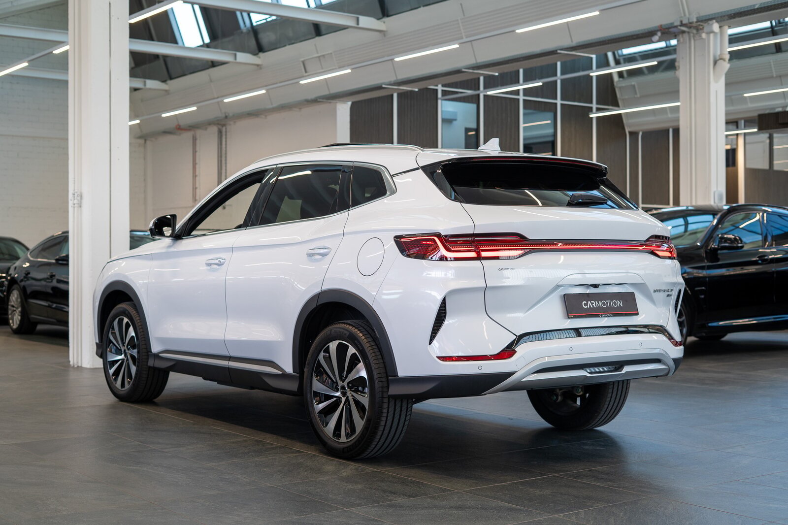 BYD Seal U DM-i Design AWD / Panorama / Head-Up Display / 36, Plug-in-Hybrid Benzin/Elektro, Neuwagen, Automatik - 4