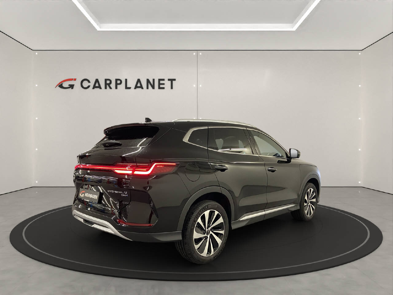 BYD Seal U DM-i Design AWD, Plug-in-Hybrid Benzin/Elektro, Neuwagen, Automatik - 4