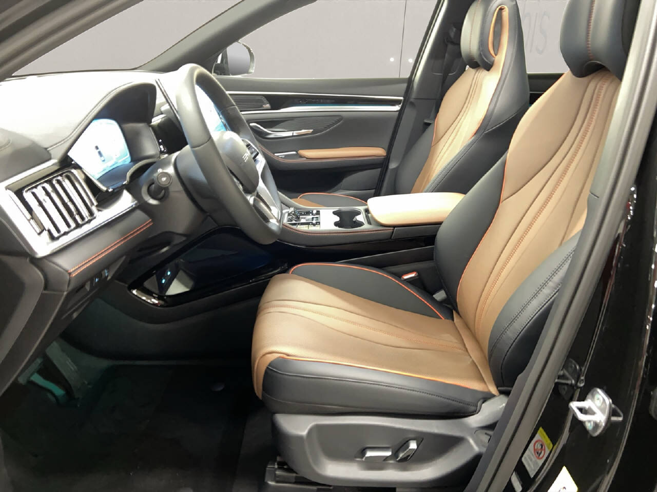 BYD Seal U DM-i Design AWD, Plug-in-Hybrid Benzin/Elektro, Neuwagen, Automatik - 5