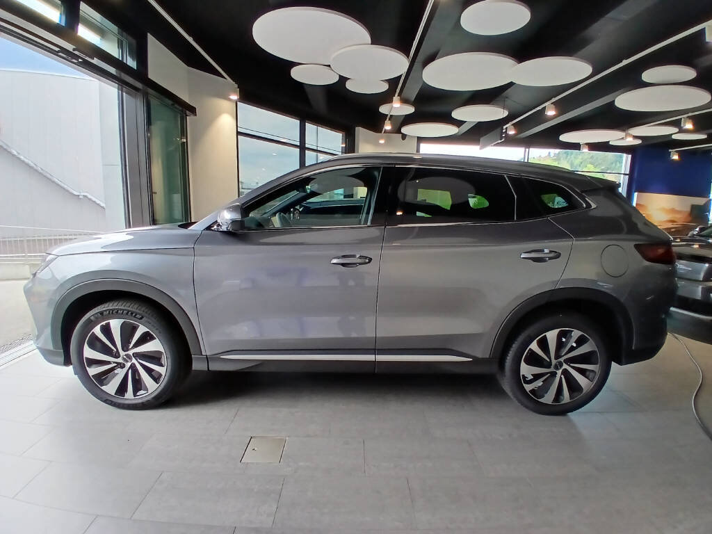 BYD Seal U DM-i Design AWD, Plug-in-Hybrid Benzin/Elektro, Neuwagen, Automatik - 4