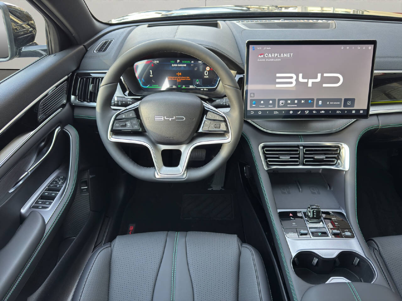 BYD Seal U DM-i Design AWD, Plug-in-Hybrid Petrol/Electric, New car, Automatic - 5