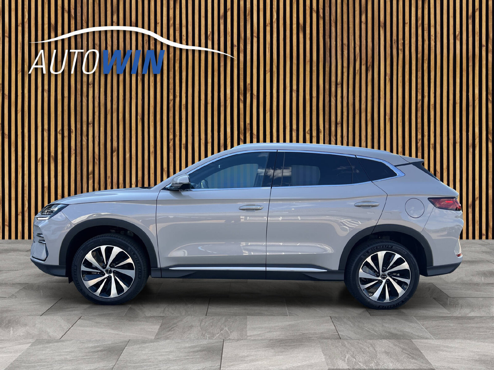 BYD Seal U DM-i Design AWD, Plug-in-Hybrid Benzin/Elektro, Neuwagen, Automatik - 3