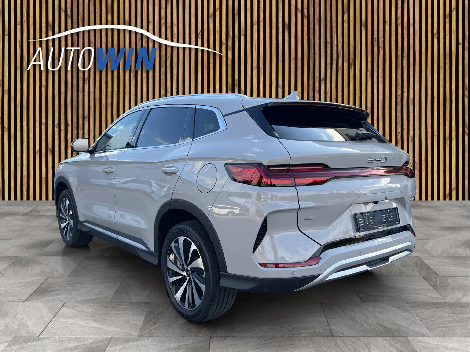BYD Seal U DM-i Design AWD, Plug-in-Hybrid Benzin/Elektro, Neuwagen, Automatik - 4