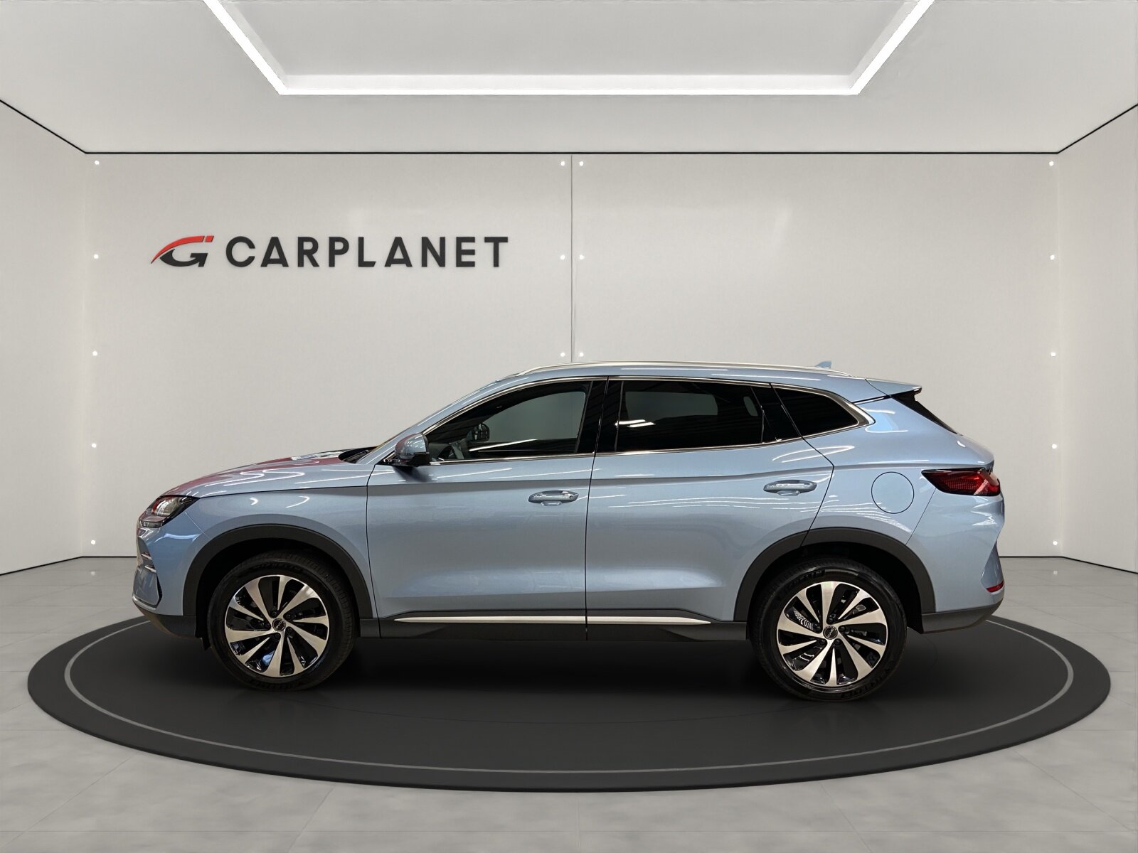 BYD Seal U DM-i Design AWD, Plug-in-Hybrid Benzin/Elektro, Neuwagen, Automatik - 2