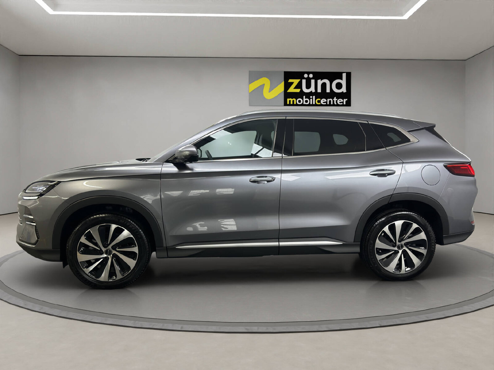 BYD Seal U DM-i Design AWD 324 PS, Plug-in-Hybrid Benzin/Elektro, Neuwagen, Automatik - 2